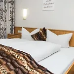 Idhof Hotell