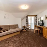 Idhof Hotell 4*