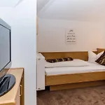 Hotell Idhof 4*