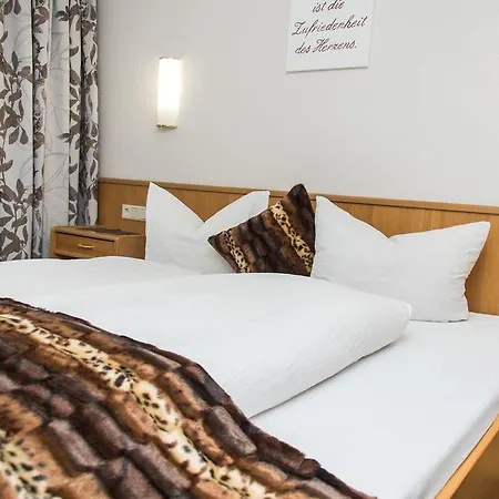 Hotel Idhof Отель