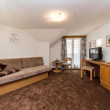 Hotel Idhof Отель 4*