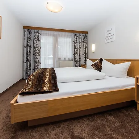 Hotel Idhof Отель Ишгль