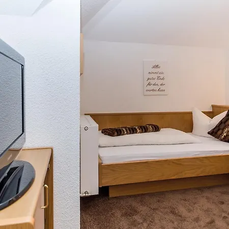 Отель Hotel Idhof 4*